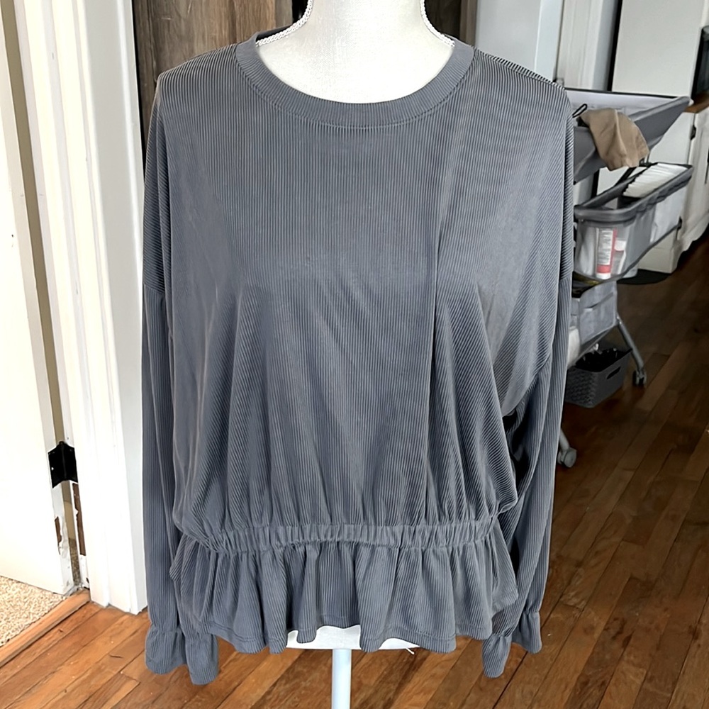 Ribbed grey cotton blouse